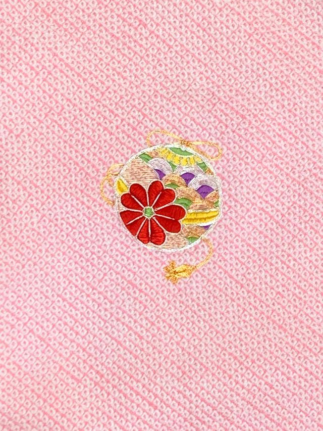 総絞り 総刺繍柄