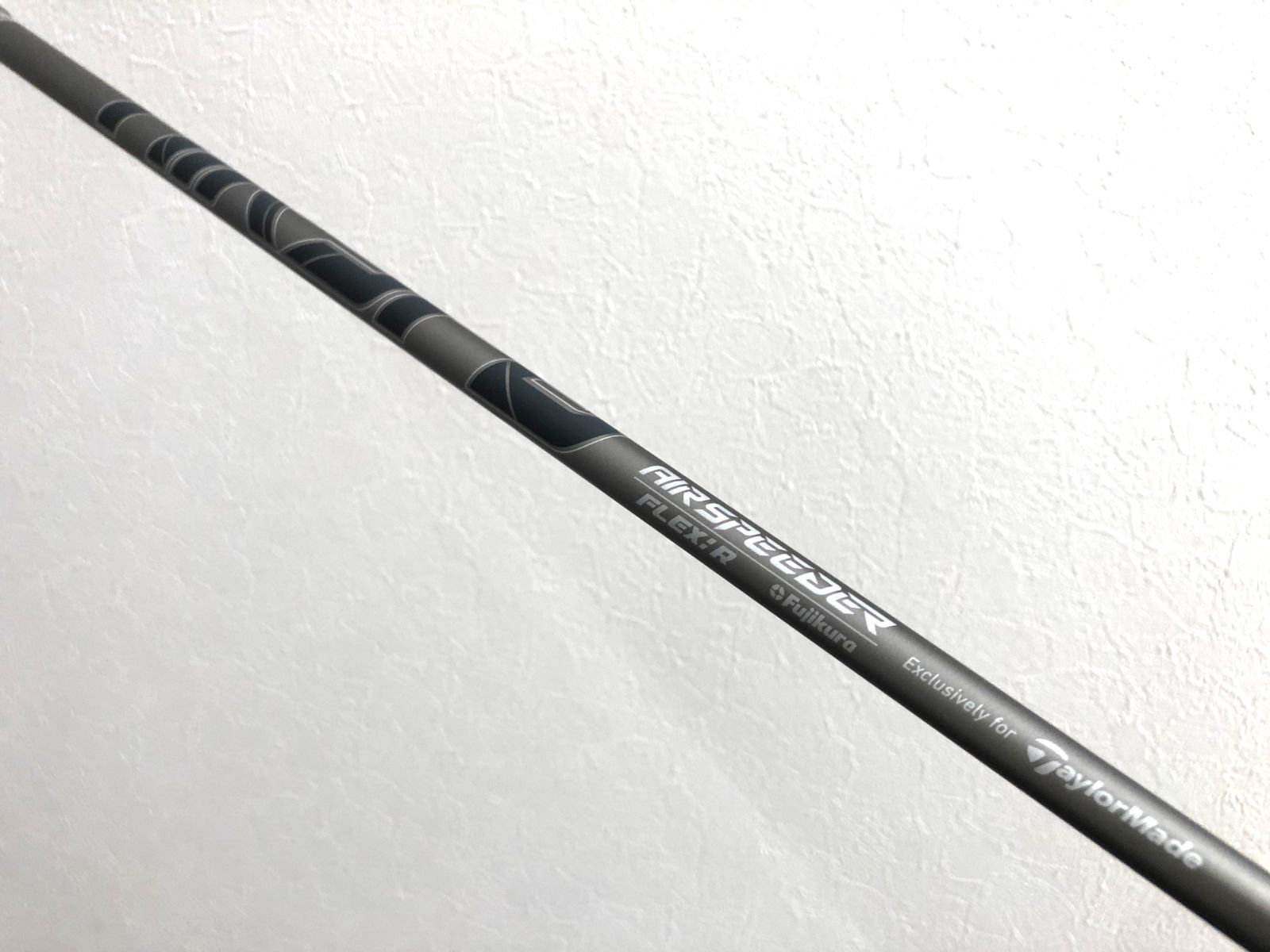 新品 最新 テーラーメイド スリーブ付 2025 エアスピーダー AiR