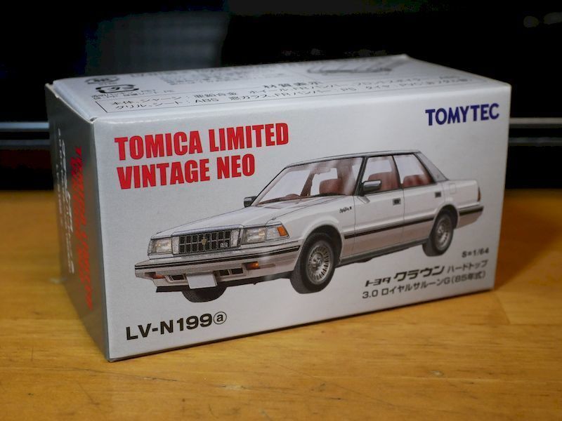 トミカリミテッドヴィンテージネオ☆LV-N199a トヨタ クラウン