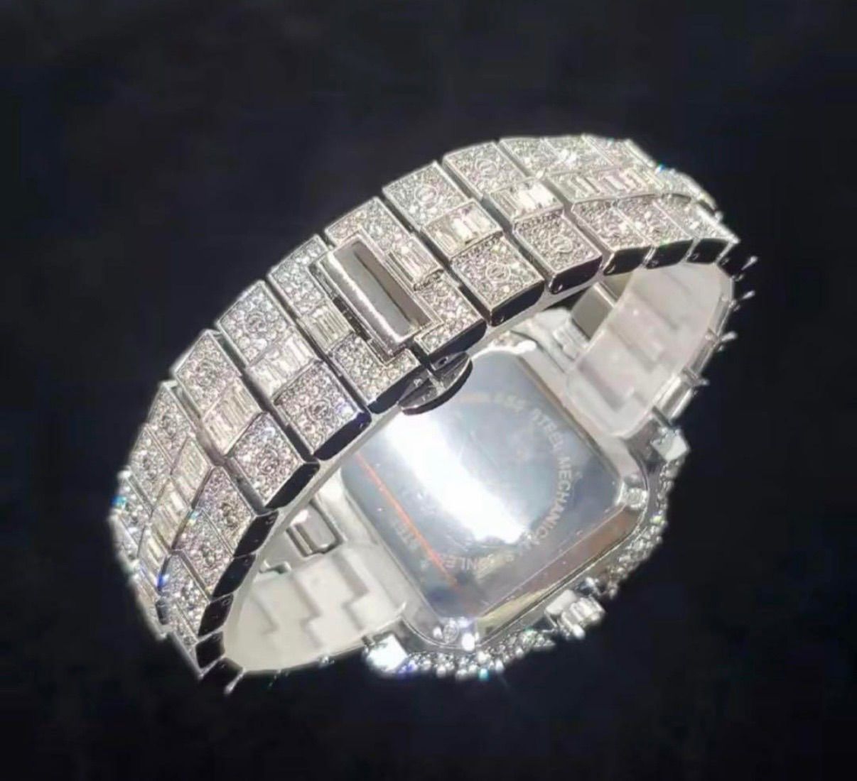 格と遊びを纏う一本 Iced