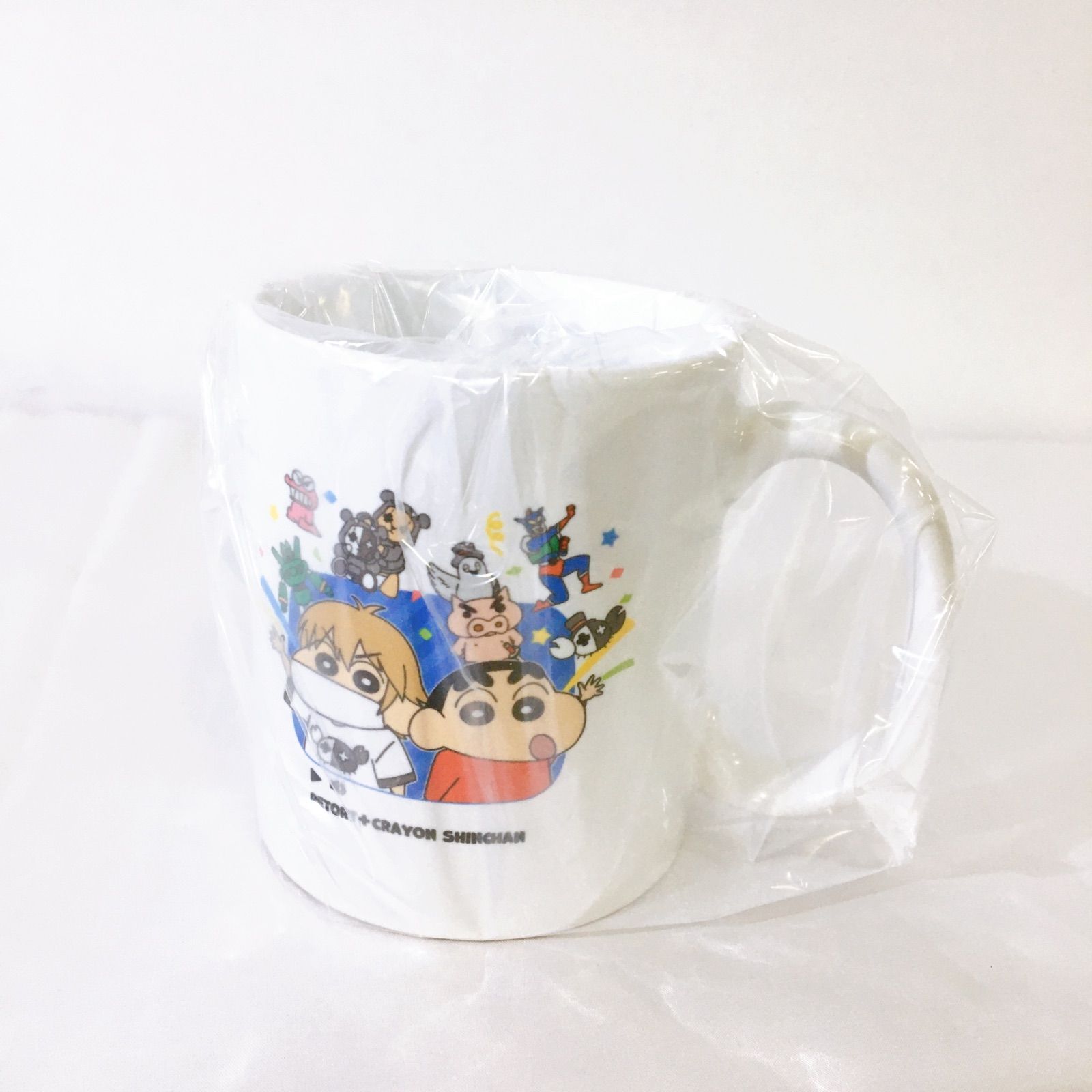 【新品未使用】レトルト×クレヨンしんちゃん　マグカップ2個セット