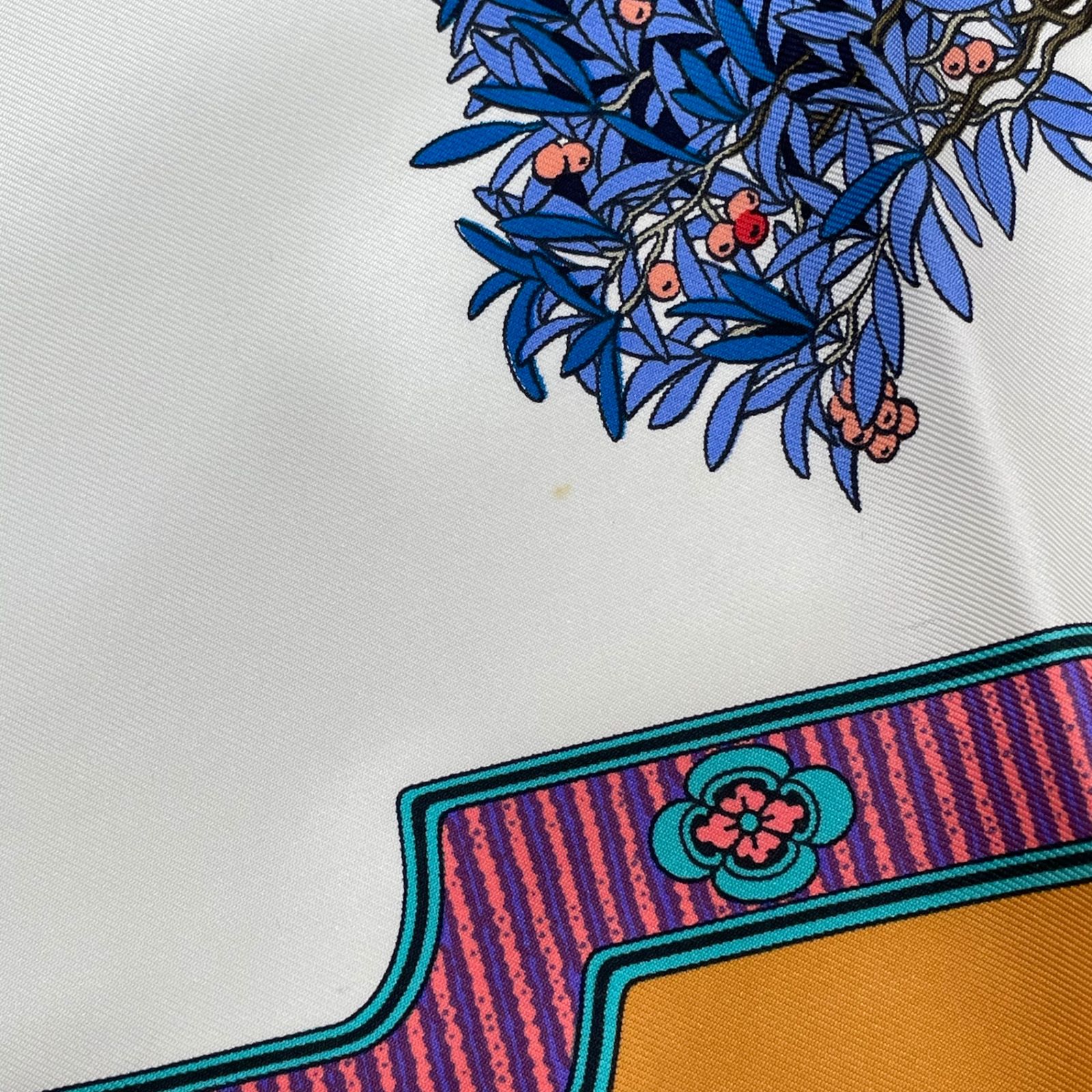 HERMES エルメス スカーフ カレ90 盆栽、美しき時 BONSAI シルク100