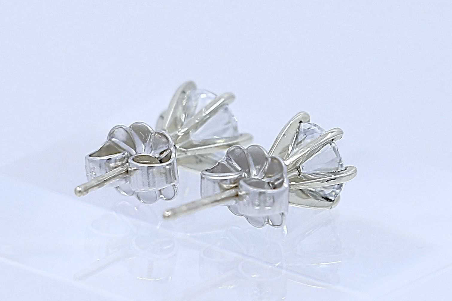 ポメころび◆ハワイアンキルトピアス✧天然ホワイトオニキス/ブラウンシェル 14K ピアス ホワイトゴールド ラボグロウンダイヤモンド