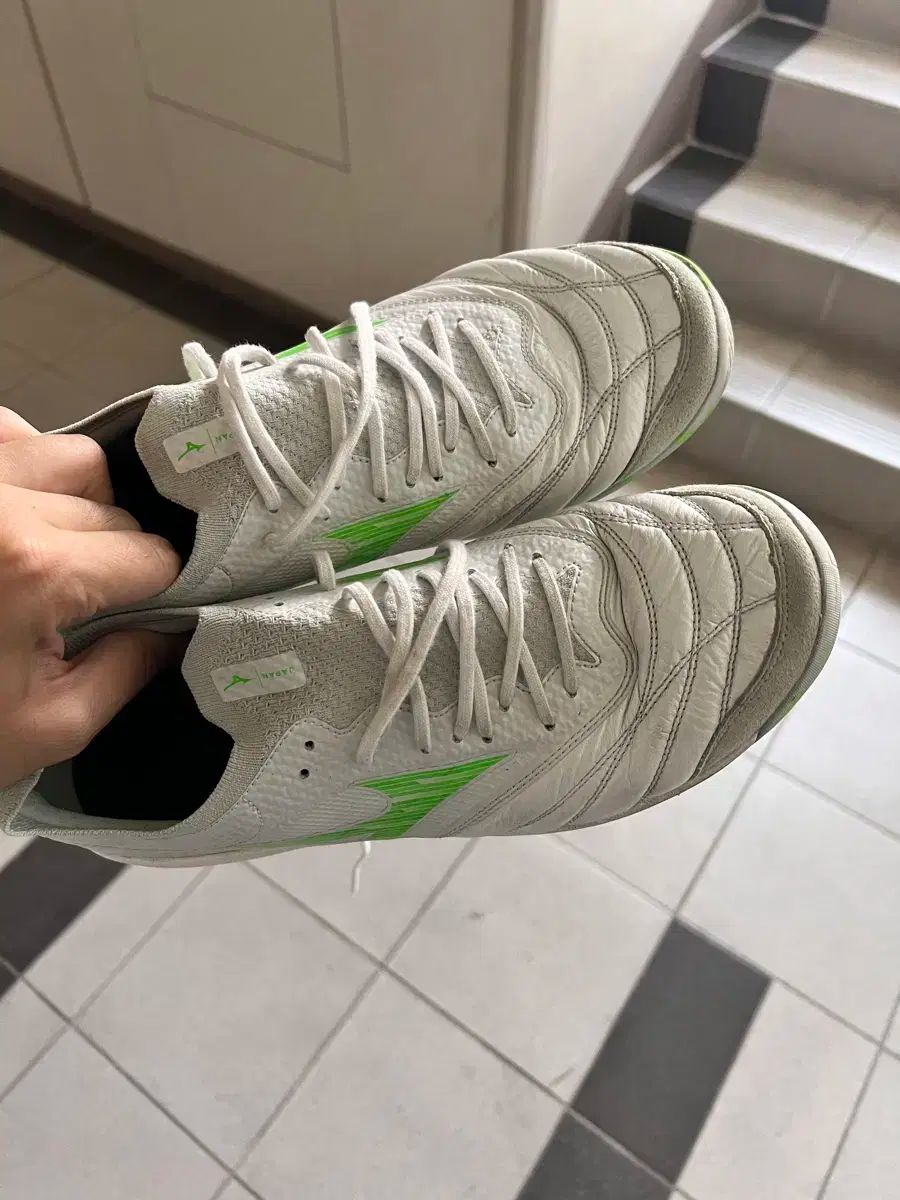 Mizuno ミズノ モレリア モハメド サラー NEO₍ネオ 270