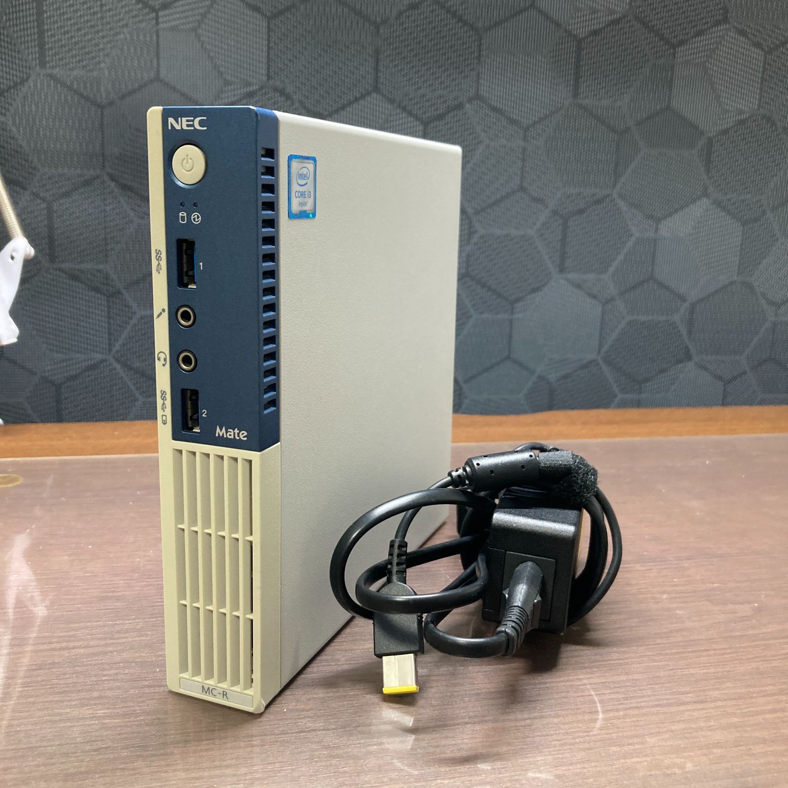 NEC Mate ミニPC コンパクトデザイン（NEC すくなかっ Mate ミニ