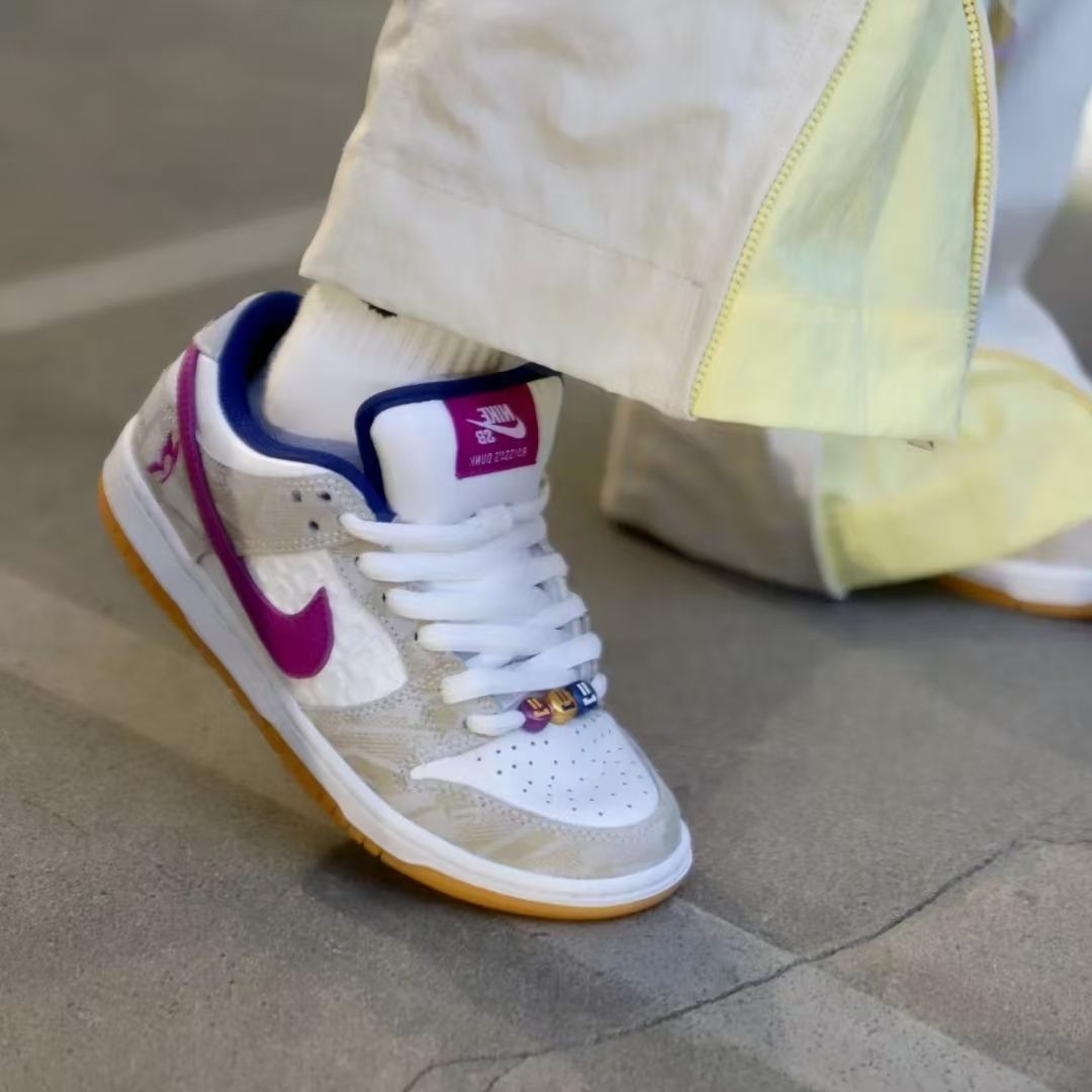 ナイキ SB DUNK LOW PRM ライッサレアウコラボ スニーカーFZ5251-001 