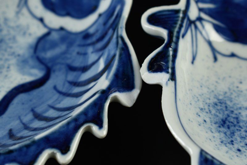 蔵A 5567 九谷 矢口永壽 染付魚型皿 九客 陶磁器置物 陶芸 