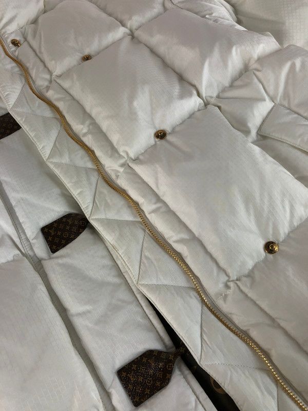 品 LOUIS VUITTON ルイ ヴィトン MONOGRAM ACCENT PILLOW PUFFER JACKET FMOW17E54 モノグラムアクセントピロウ パファージャケット アウター 179-250927-rt-20-tag KANDAIZUMI_COM