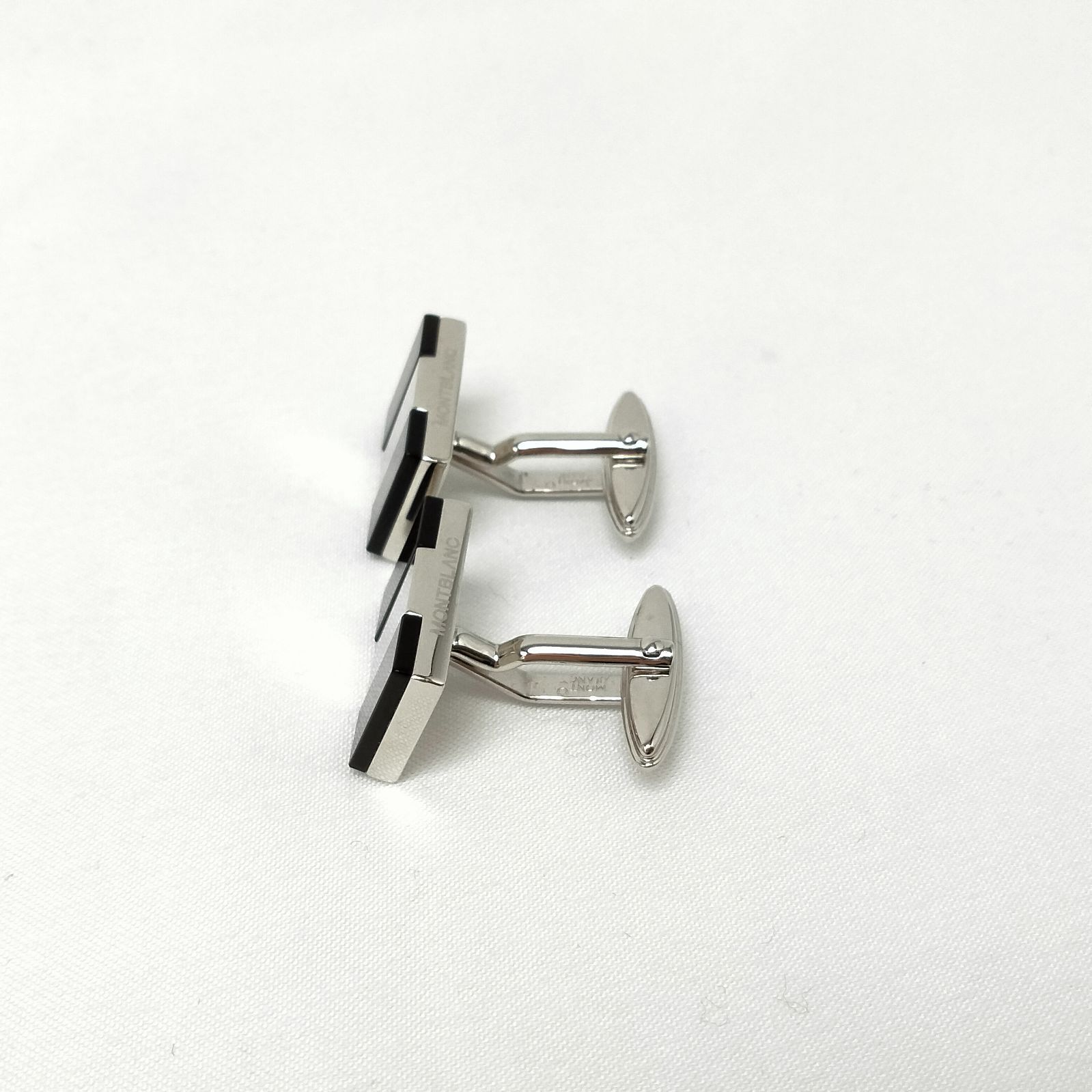 MONTBLANC モンブラン シルバー×ブラック カフリンクス MONTBLANC - モンブラン MONTBLANC カフス アクセサリー メタル