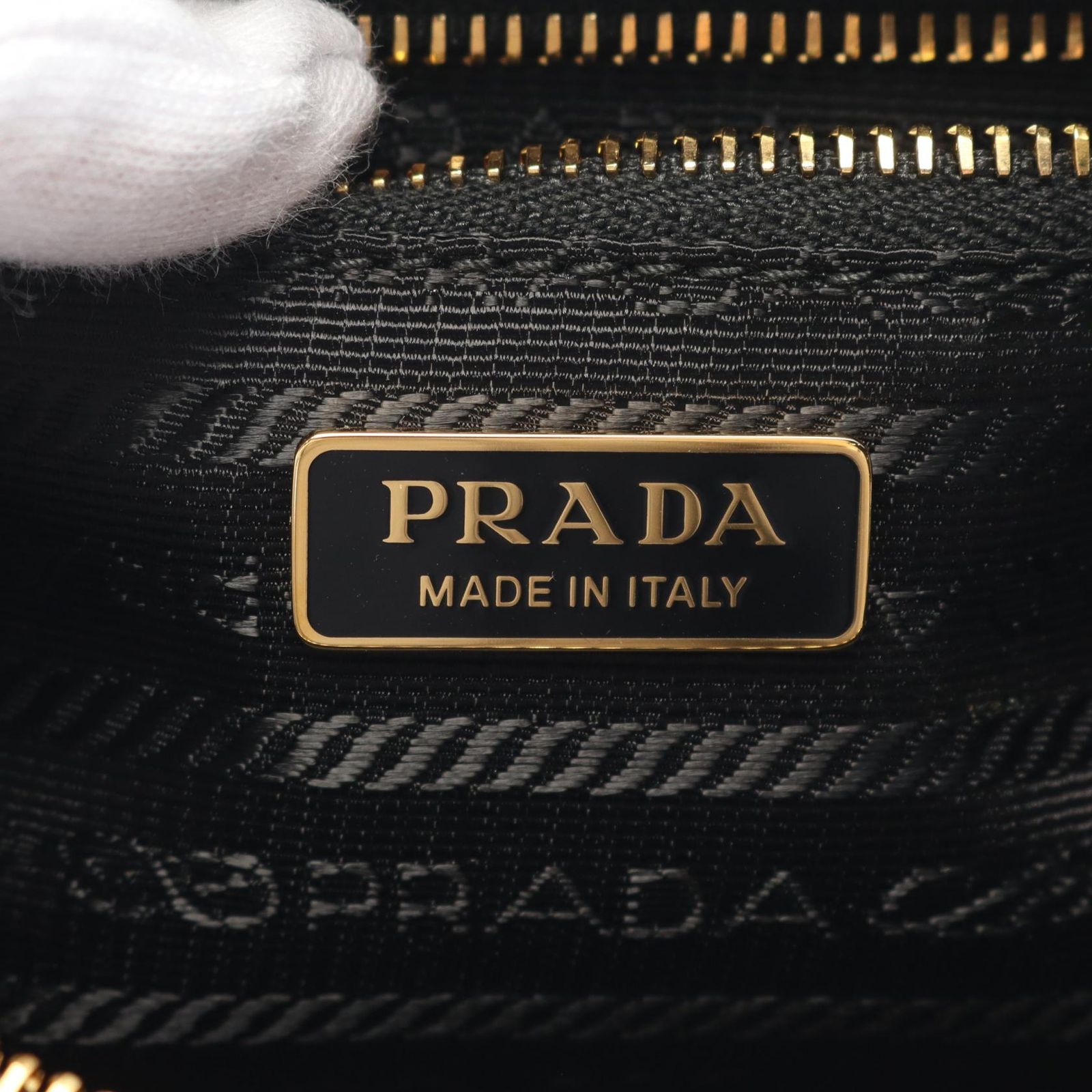 プラダ PRADA