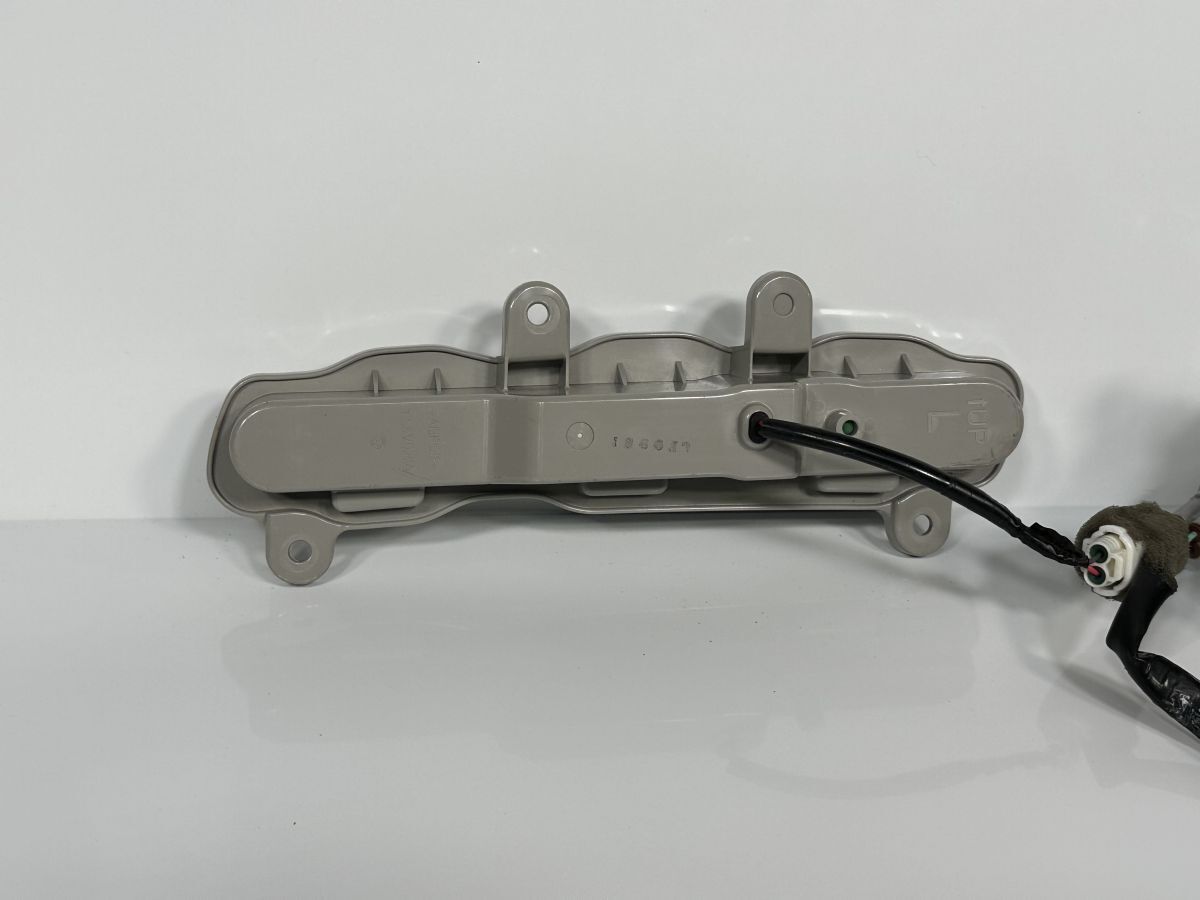 純正 左フォグランプ