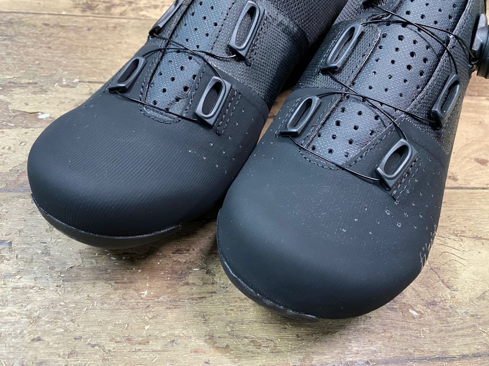 IE812 フィジーク fizi:k ビンディングシューズ TEMPO OVERCURVE R4