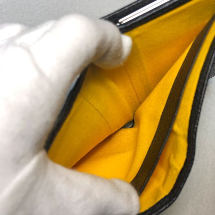 Vivienne Westwood ヴィヴィアン 二つ折り財布 がま口 Vivienne Westwood ブラック 二つ折り財布 - 小物工場 直営 店