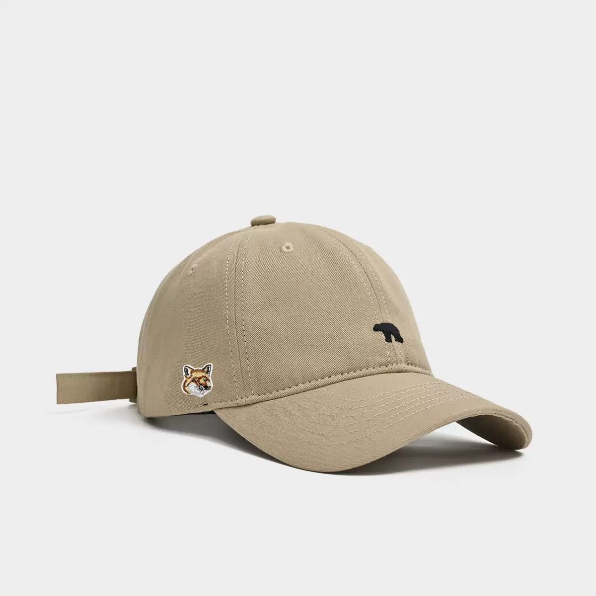 タイムセール⭐︎完売品　メゾンキツネ　キャップ メゾンキツネ MAISON KITSUNE キャップ 帽子 LARGE FOX HEAD 6P