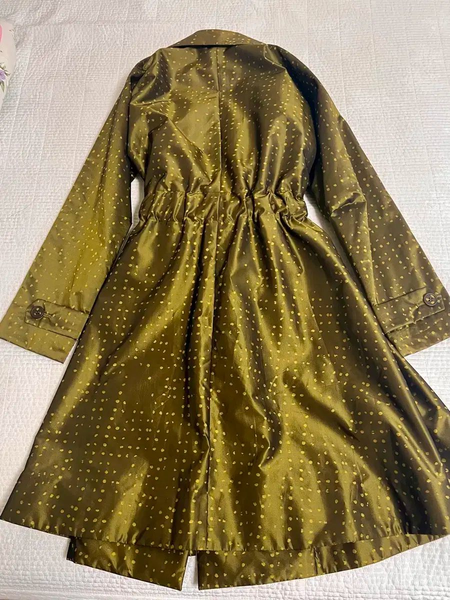 価格 ISSEY MIYAKE イッセイミヤケ PETITE LINE ドット トレンチ コート