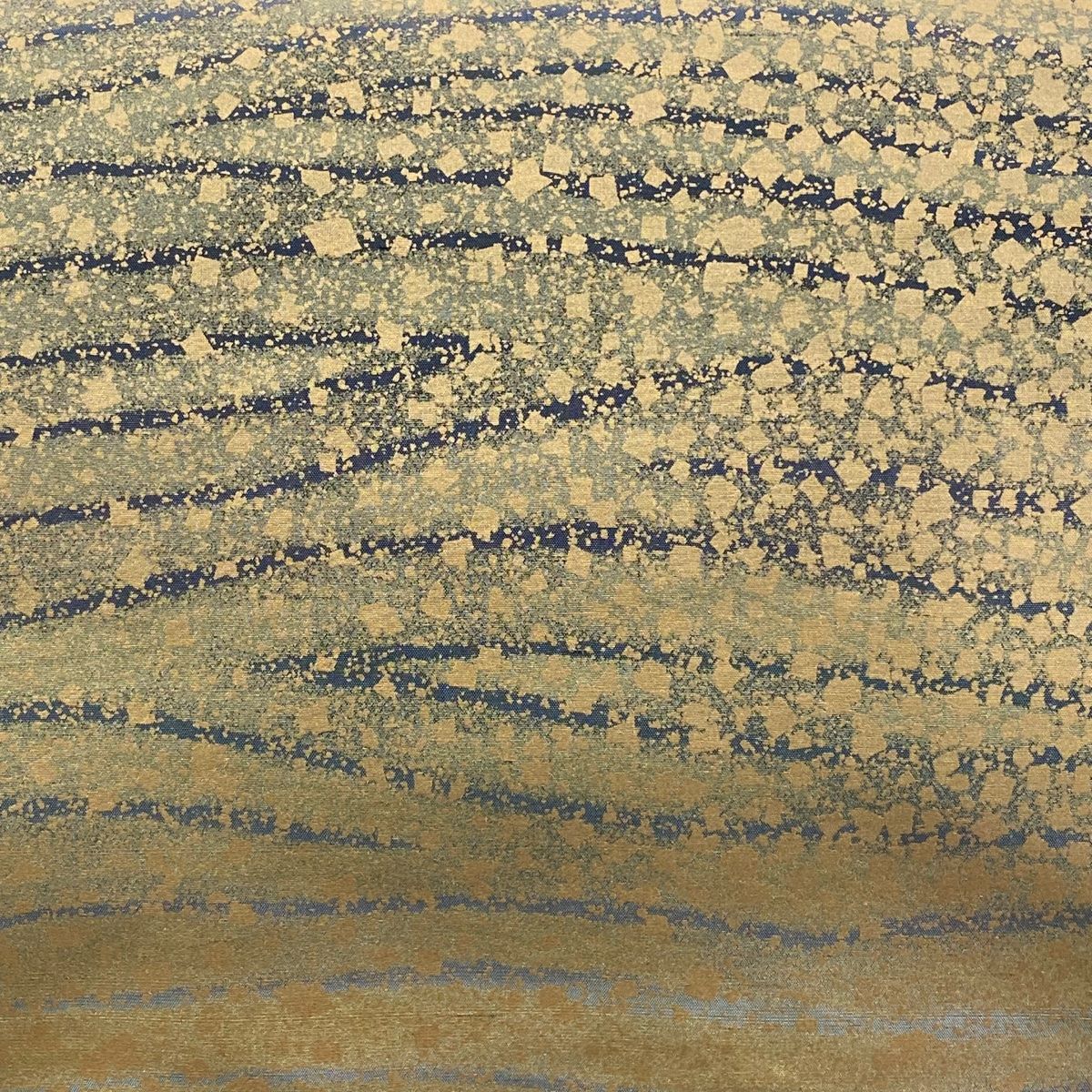 袋帯 落款 伊那紬地 手織 波 箔散らし 金彩 灰茶 全通 正絹