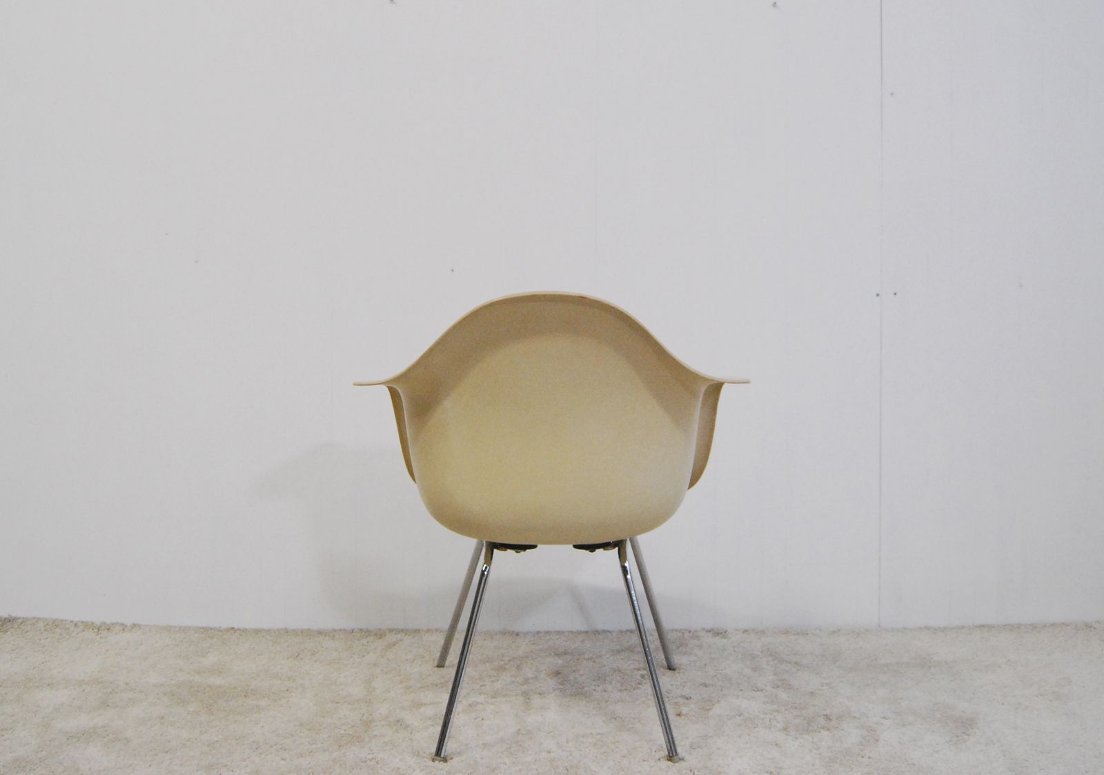 アームシェルチェア