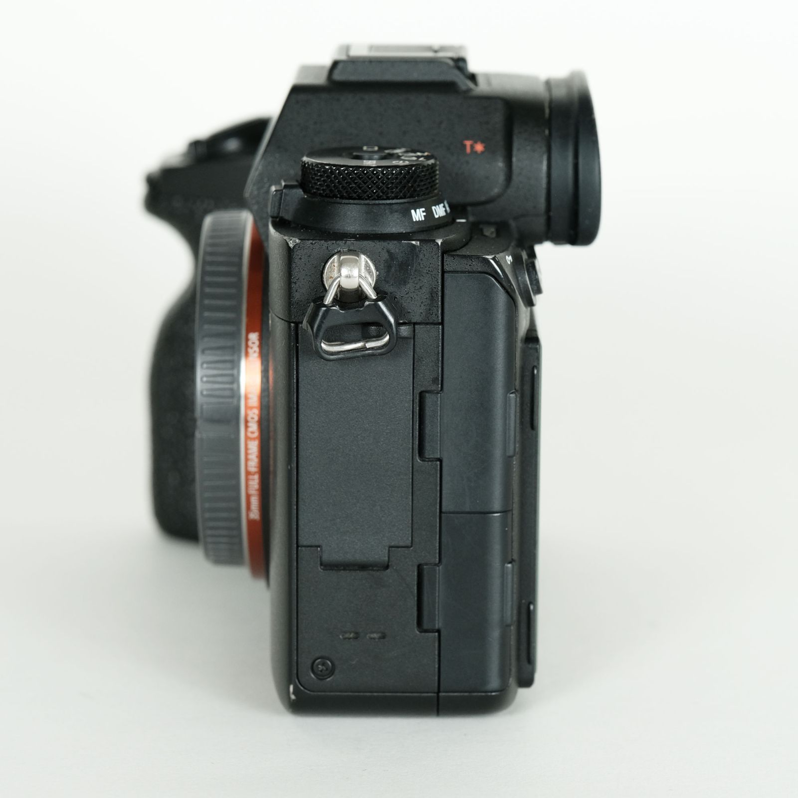 ILCE-9M2 |