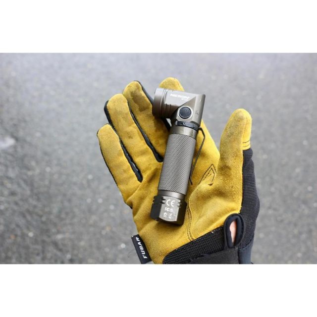 ハンディライト 懐中電灯