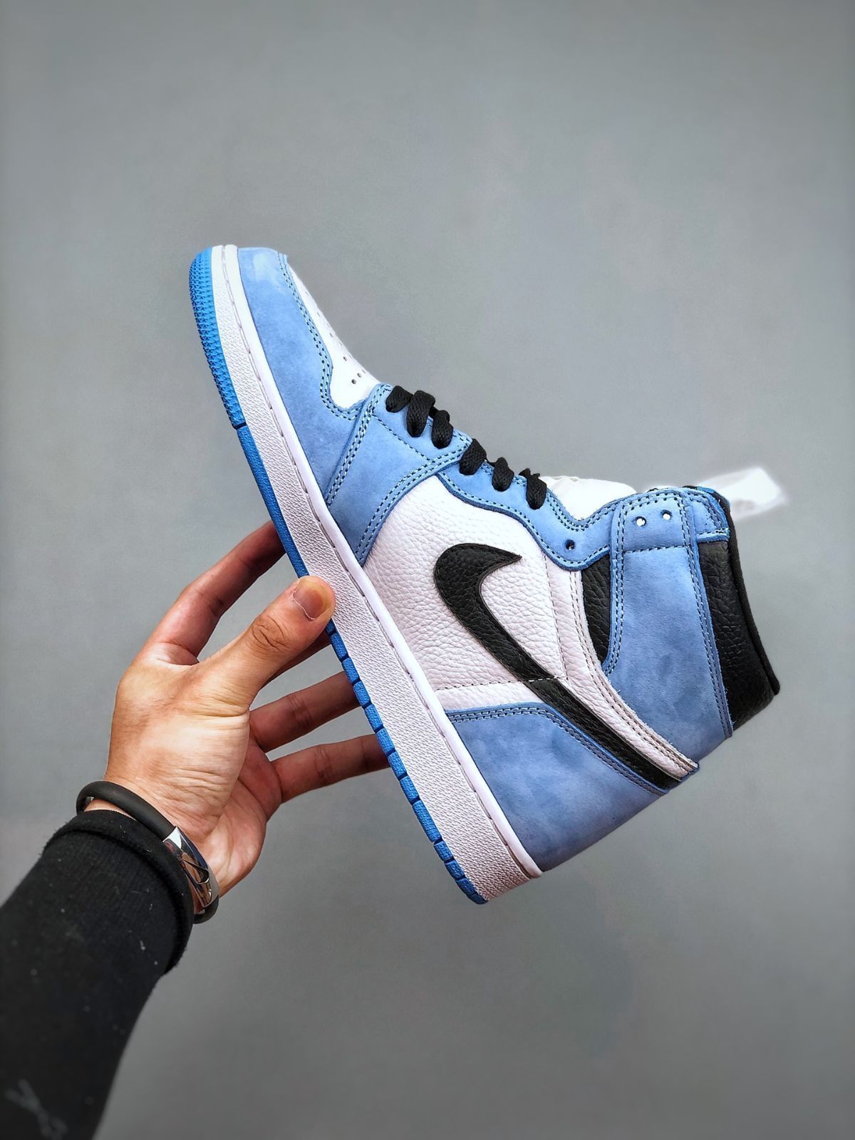 ナイキ スニーカー Nike Air Jordan 1 Retro High OG"University Blue"AJ1 555088-134 男女兼用 並行輸入品