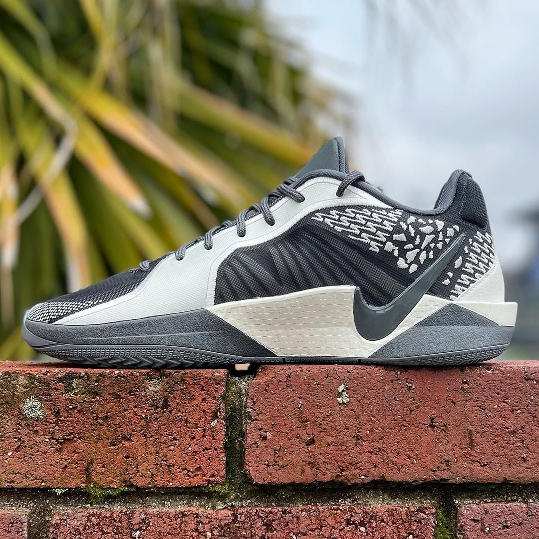 NIKE SABRINA 2 EP 'IRON GREY' 'MENS SIZE' ナイキ サブリナ 2