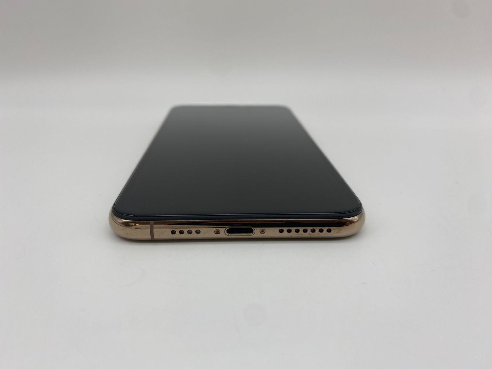 029★美品★iPhone 11 ProMax 512GB GD/新品バッテリー ☆美品☆iPhone 11 ProMax 512GB ゴールド/ストア版シムフリー