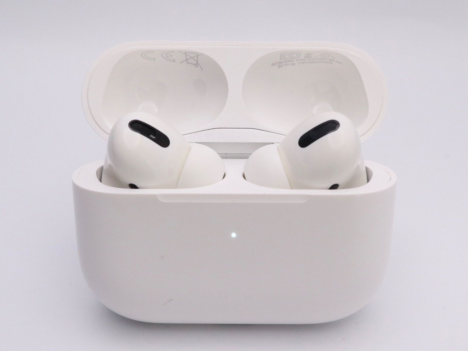 Apple AirPods Pro MagSafe対応 MLWK3J|A 6577