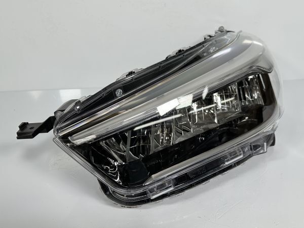 ライズ LED 部品番号: 81150-B1441/81150-B1440左 トヨタ ライズ 左