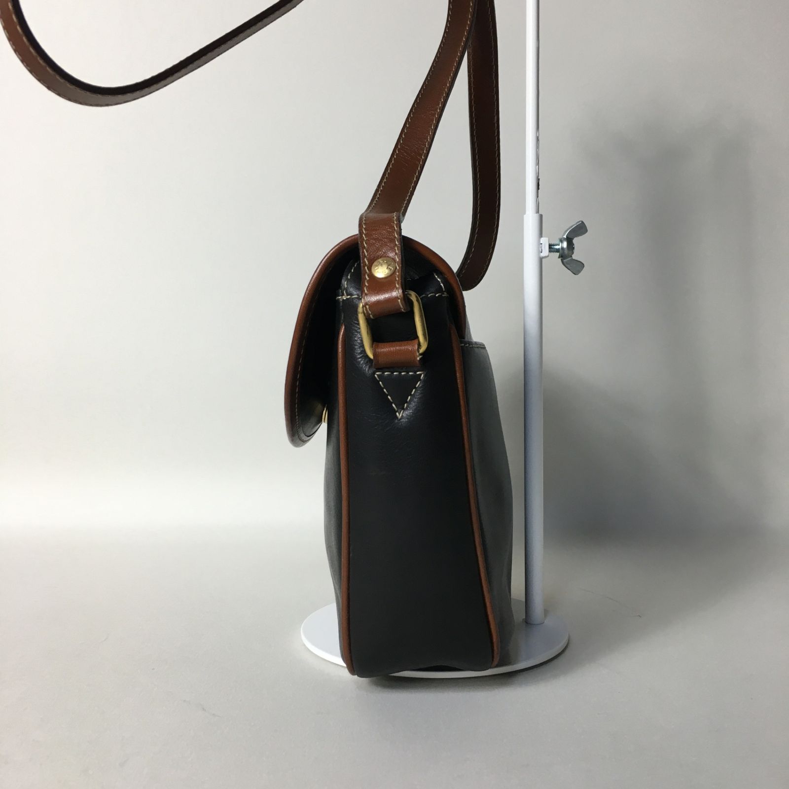 2506-11｜美品｜セリーヌ ショルダーバッグ ブラック トリオンフ ロゴ金具 2506-11｜美品｜セリーヌ ショルダーバッグ ブラック トリオンフ