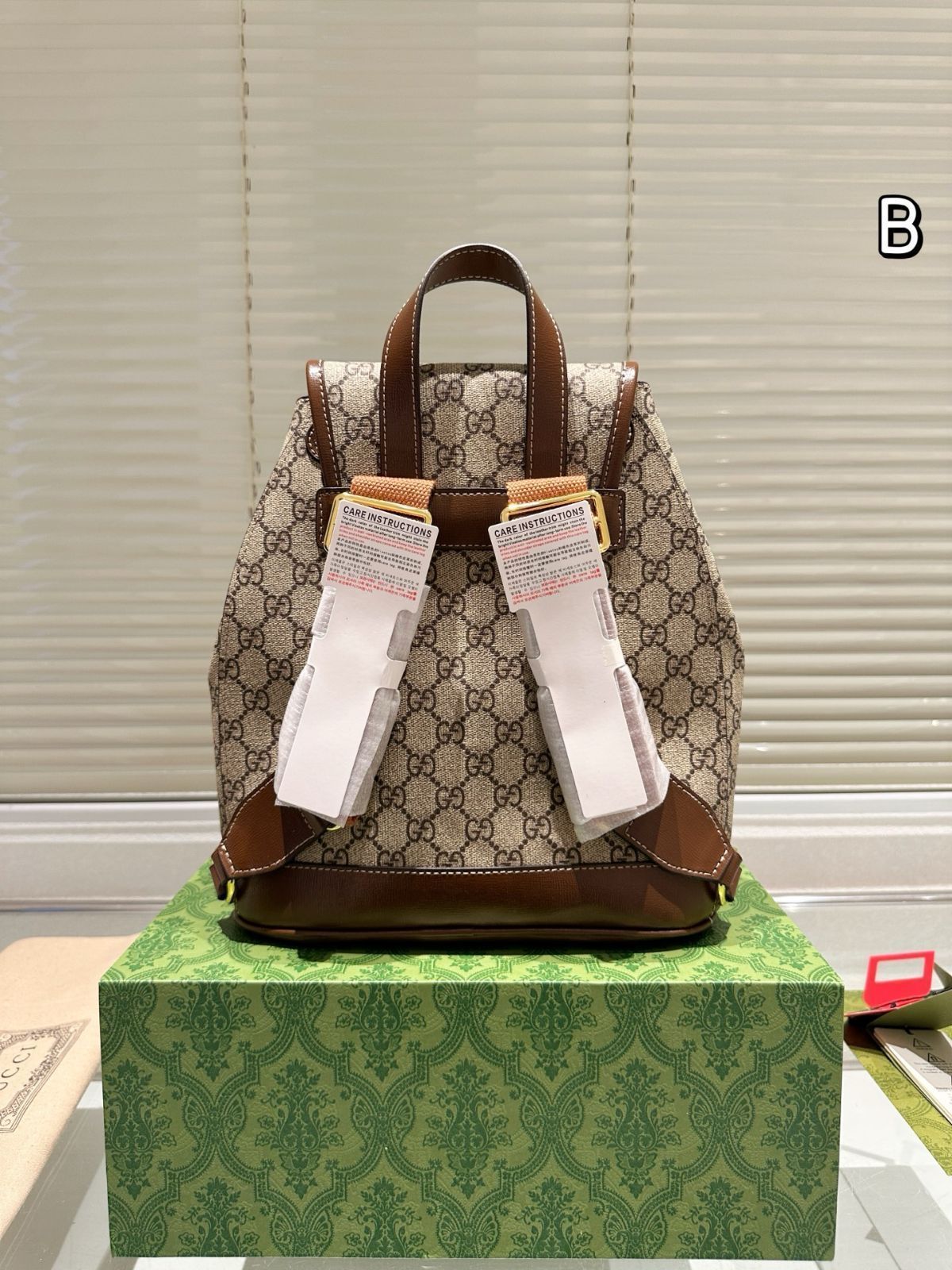今日特価】Gucci モノグラム ダブルショルダーバッグ（男女兼用