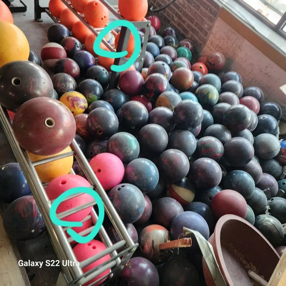 中古ボウリング 中古】ボウリングボール バイトパニックA.I. 15ポンド2