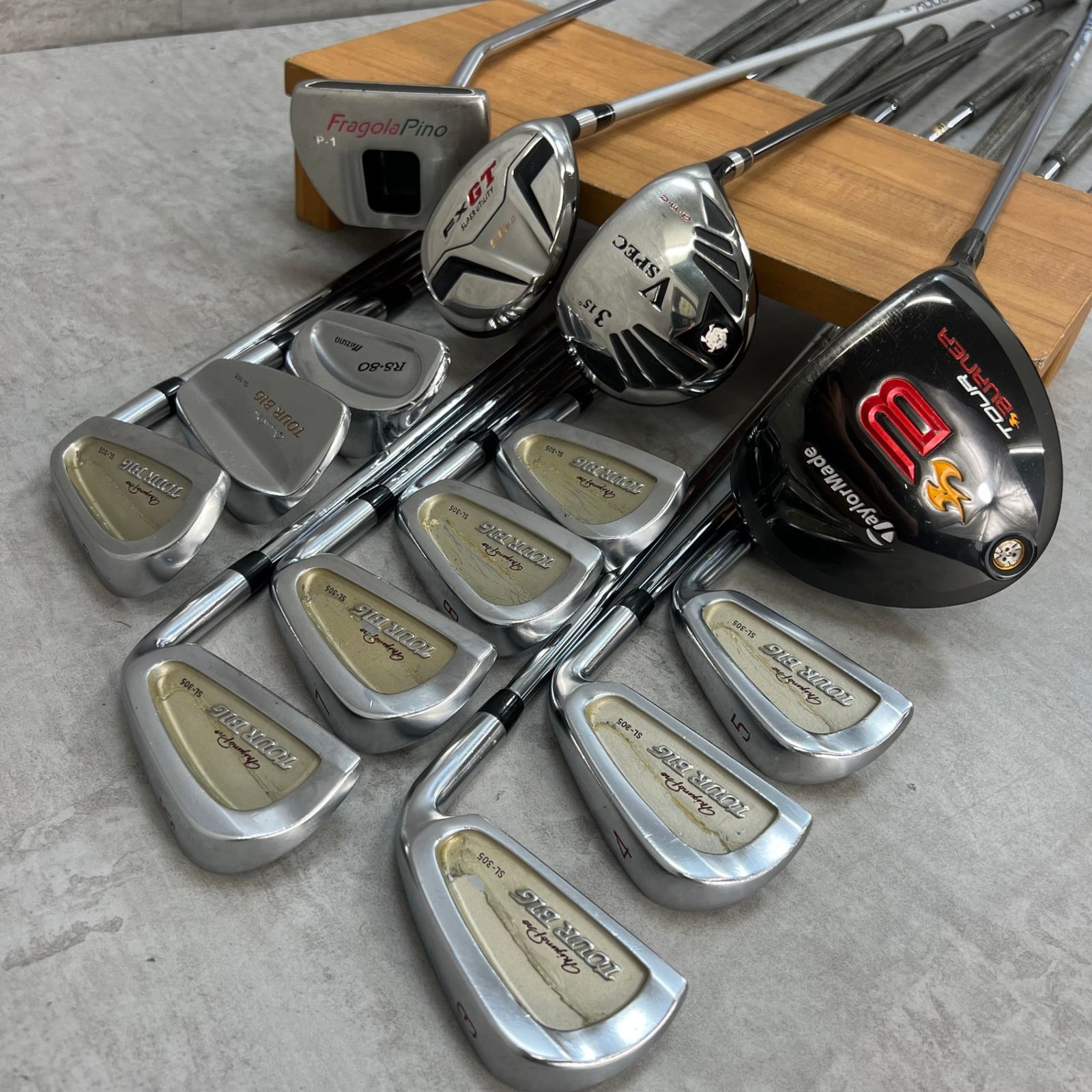 右利き用 TaylorMade