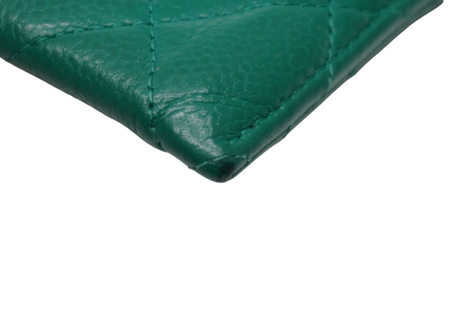 【極美品】シャネル キャビアスキン マトラッセ ココマーク ・カードケース CHANEL シャネル マトラッセ ホワイト カードケース ココマーク