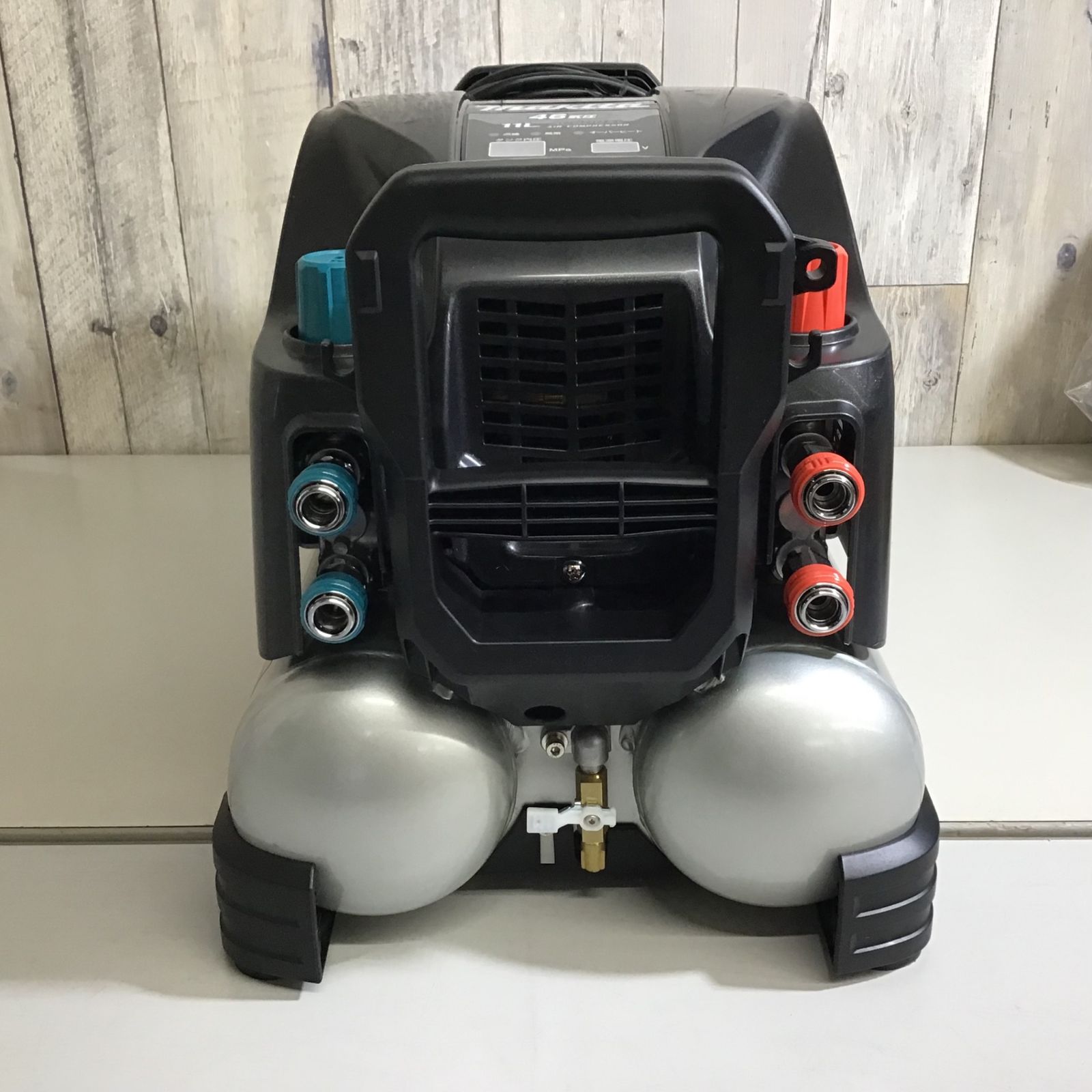 未使用品】 マキタ makita 常圧/高圧 エアコンプレッサー AC500XLB 11L 