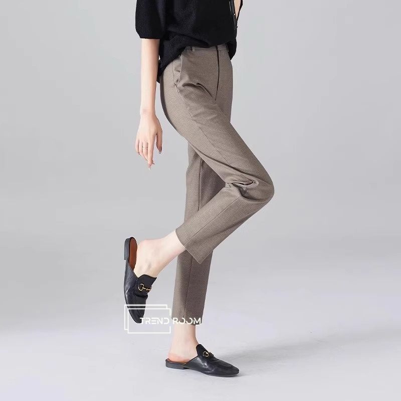 レディーススーツパンツ 薄手で快適なストレート