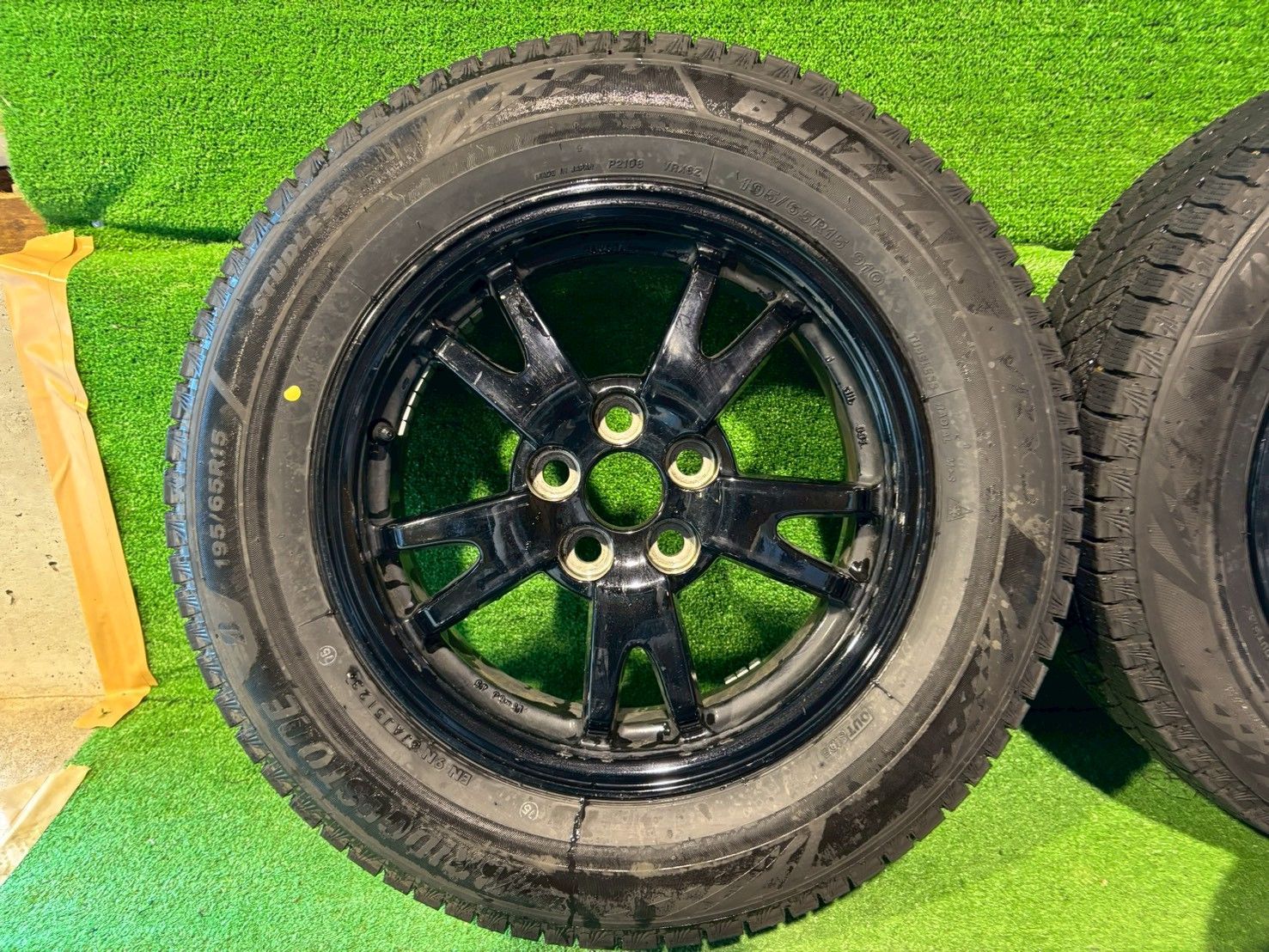 スタッドレスタイヤ純正ホイールセット