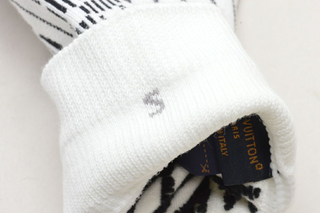 【★完売必至★】Louis Vuitton ☆ LV SPORT ソックス ルイヴィトン LOUIS VUITTON ソックス/靴下 キューピッド ロゴ