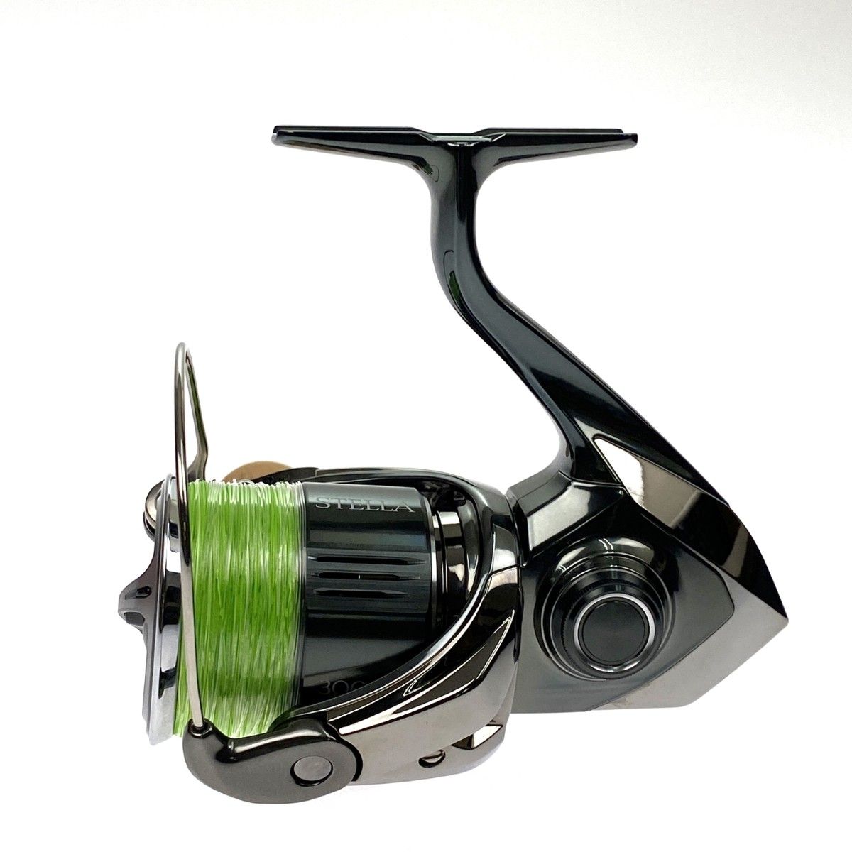 22ステラ3000MHG 美品 美品】シマノ 22ステラ 3000mhg シマノ 22 ステラ 3000MHG (2022年