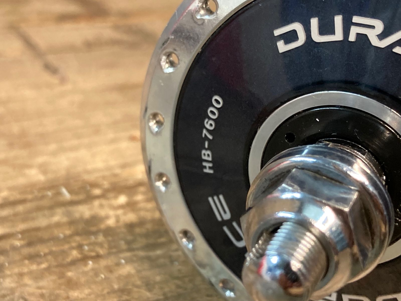 IS715 シマノ SHIMANO デュラエース DURA-ACE HB-7600 フロントハブ