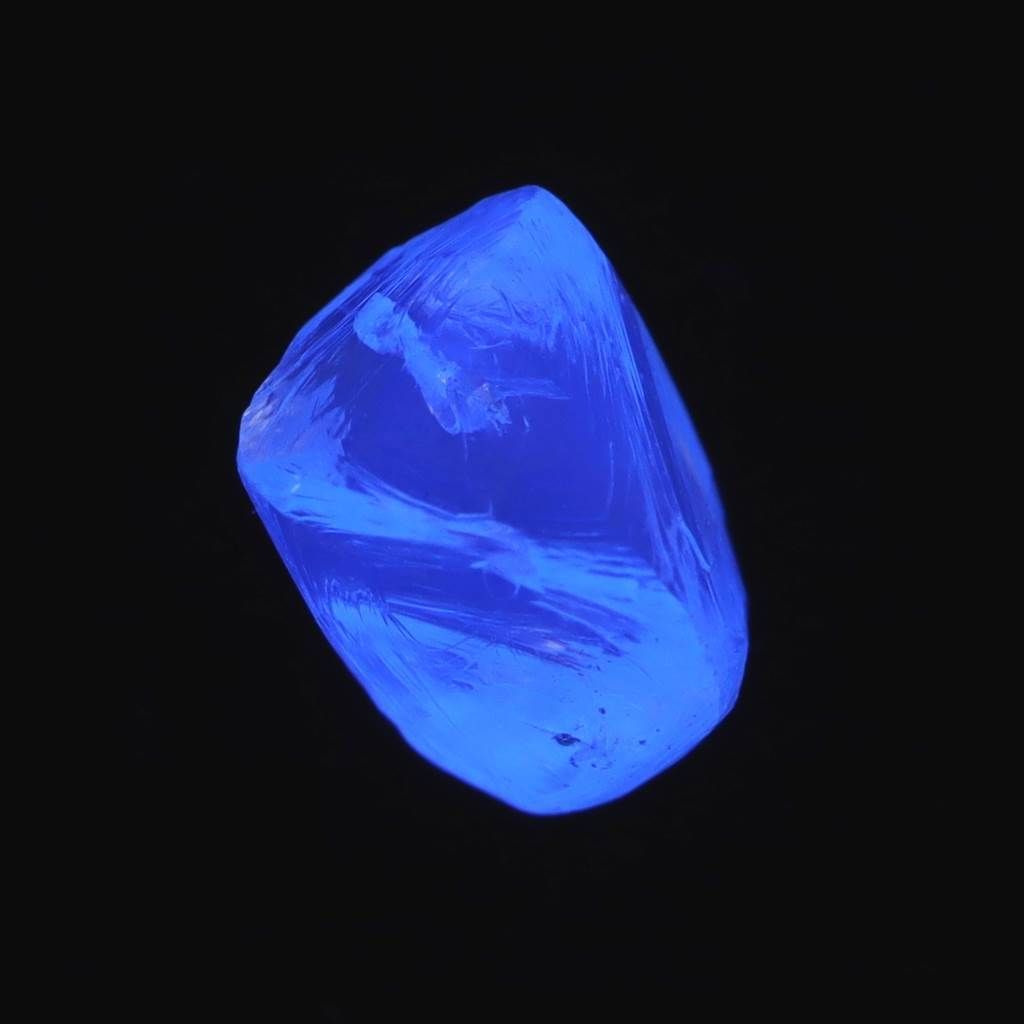 天然ダイヤモンド 原石 ラフ ルース Yellow 八面体 ソーヤブル 0.37ct