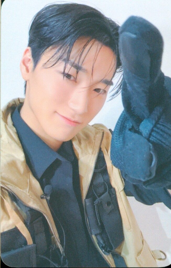 ateez 生写真 ステッカー K-POP グッズ ateez エイティーズ HONGJOONG ホンジュントレカ