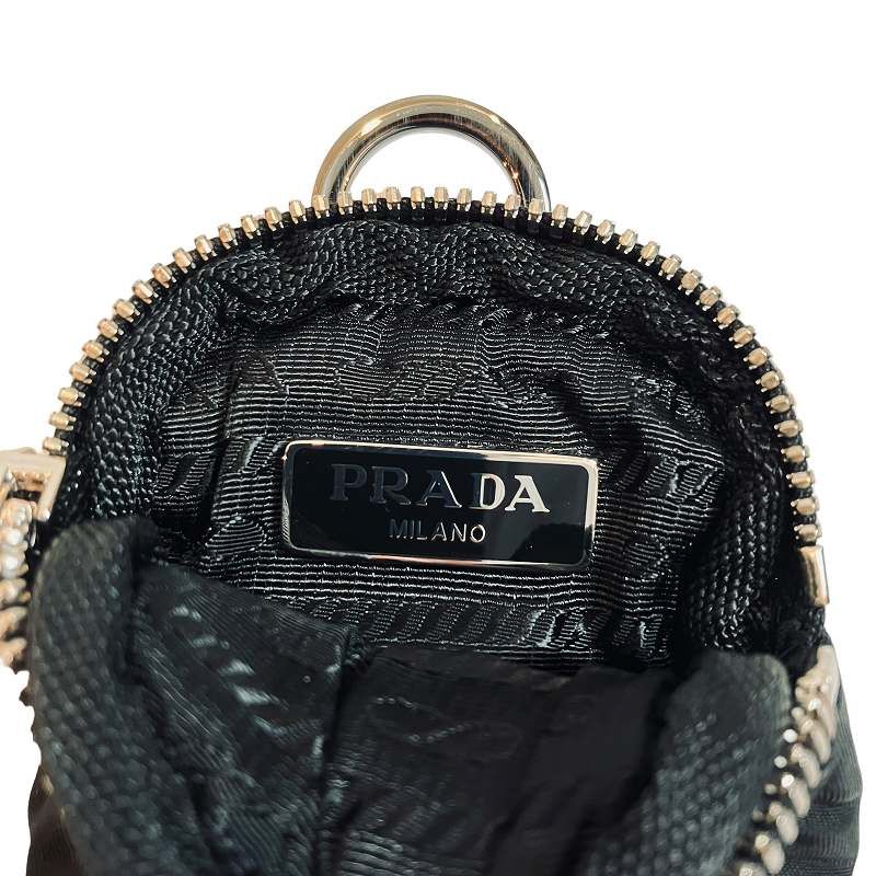 プラダ　ミニポーチナイロン 三角ロゴ イヤホンケース 黒 ブラック プラダ PRADA ミニポーチ ナイロン 三角ロゴ イヤホンケース 黒