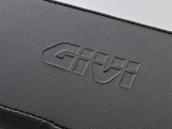 E207 バックレスト