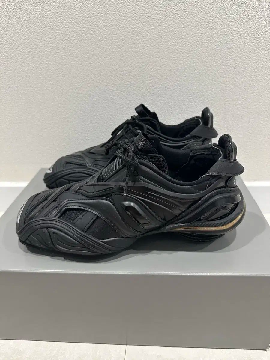 BALENCIAGA(バレンシアガ) タイレックス 黒 42 (ビブラム補強 BALENCIAGA(バレンシアガ) タイレックス 黒 42 (ビブラム補強