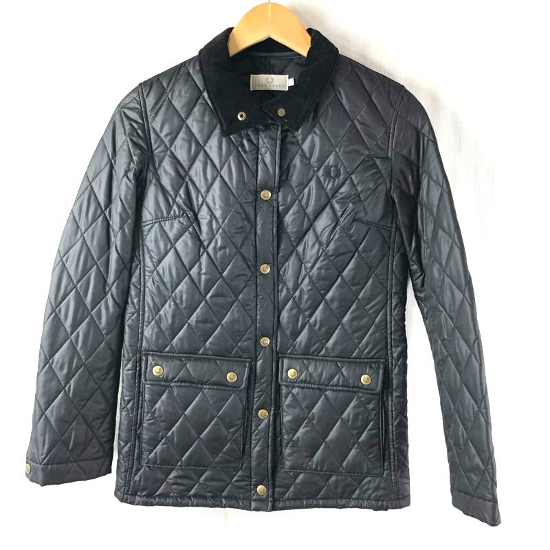フレッドペリー Fred Perry キルティングジャケット ブランドボタン サイドポケット 黒 Mサイズ 837415