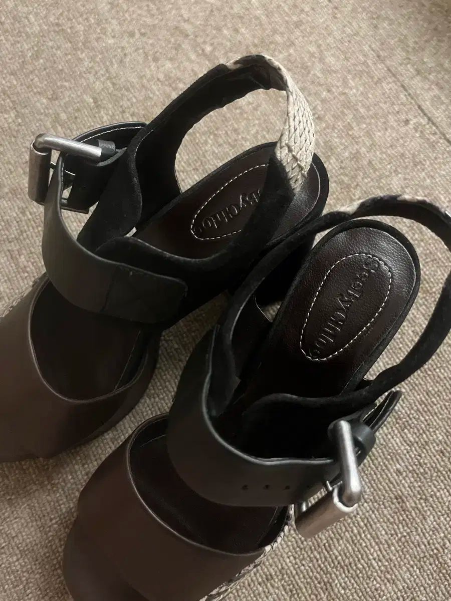 SeeByChloeサンダル　サイズ35 See by Chloe シーバイクロへ サンダル 35 サイズ 新品 - メルカリ