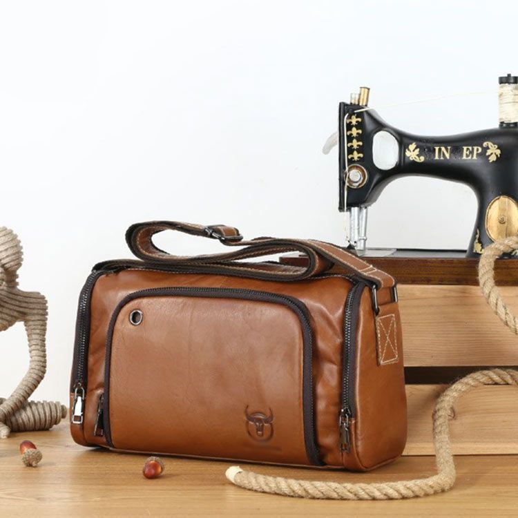 ショルダーバッグ メンズ レザーバッグ メッセンジャーバック 斜め掛け 肩掛け 牛革 皮革 大容量 機能性 ドラム型 全4色 男性用 かばん バッグ 鞄 横型 肩紐付き 斜め掛けバッグ ボディバッグ nin3309