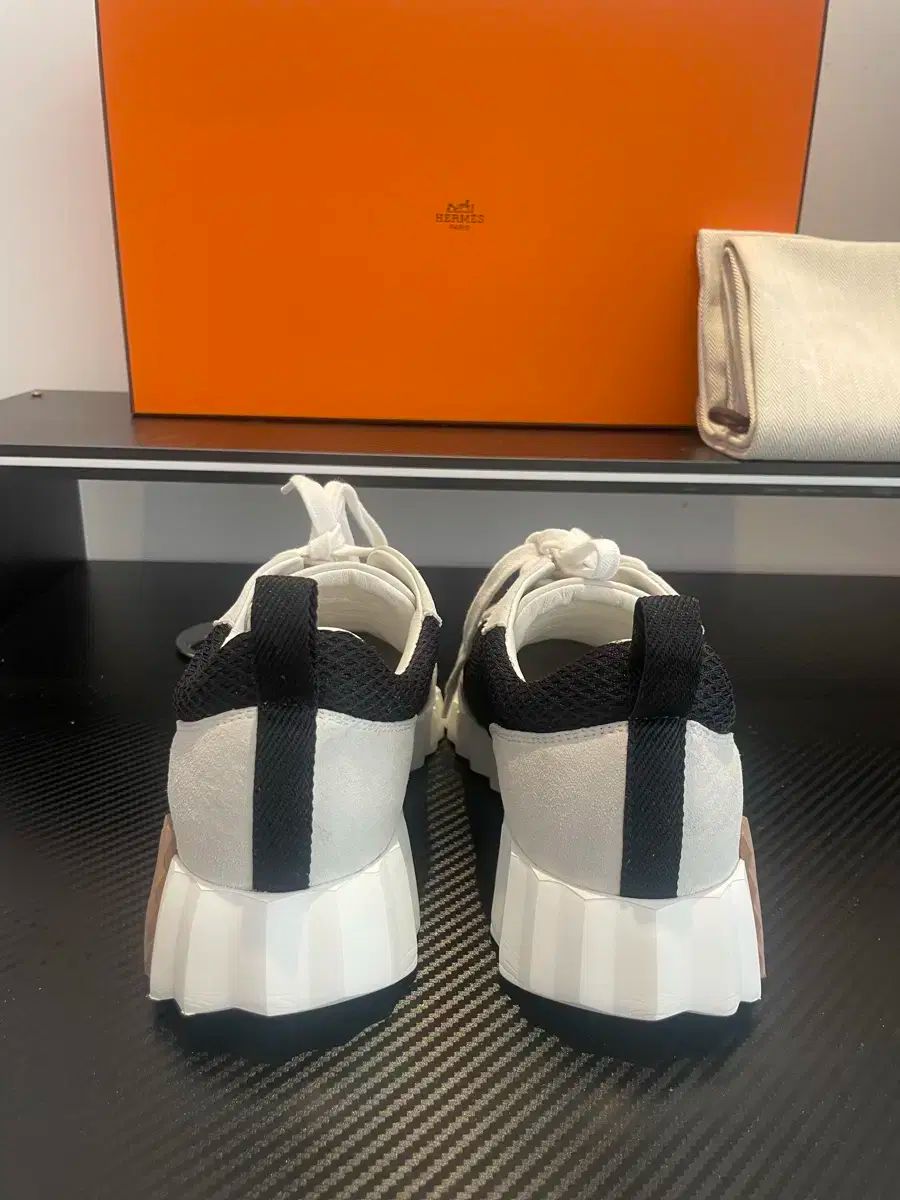 HERMES