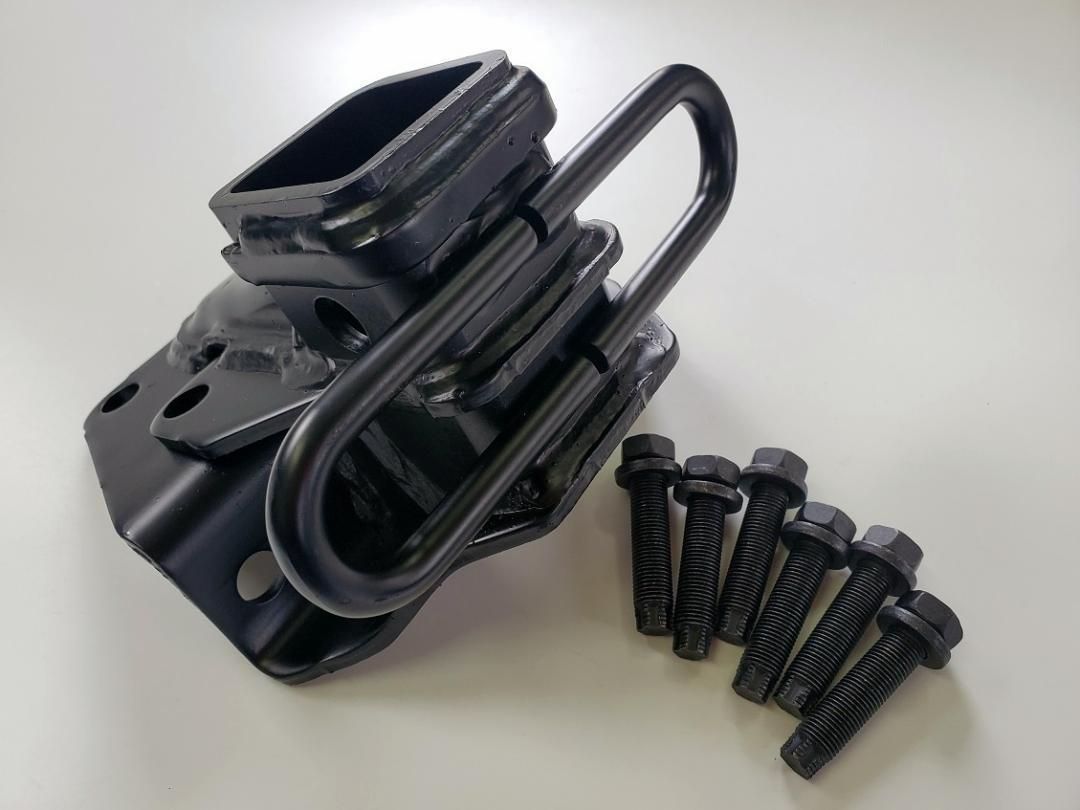 トヨタ純正品　プラド ヒッチメンバー 牽引 150 Amazon.co.jp: 【トヨタ純正】ヒッチメンバー 取付純正ボルト6