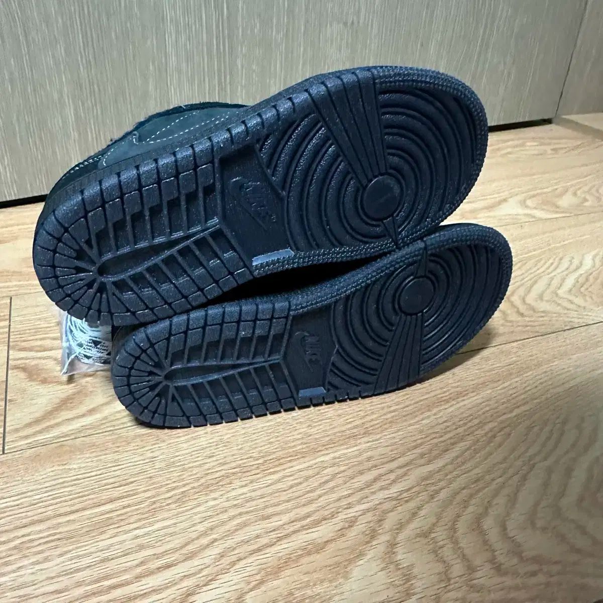 190 NIKE